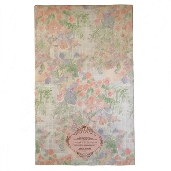 NWOT Trelivings Writing Compendium - Picture 2 of 3